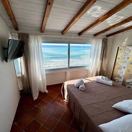Golden Home Anzio Luaran gambar