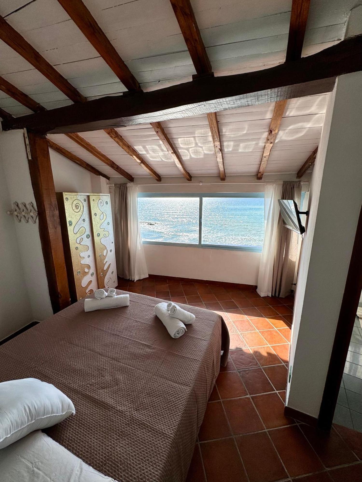 Golden Home Anzio Luaran gambar