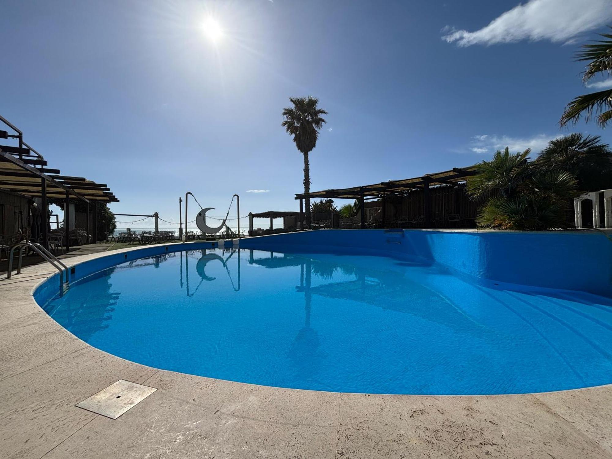 Golden Home Anzio Luaran gambar